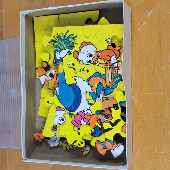 Vintage Disney Parade Character 48-piece Springbok kids jigsaw puzzle 12×17 - Picture 7 of 7